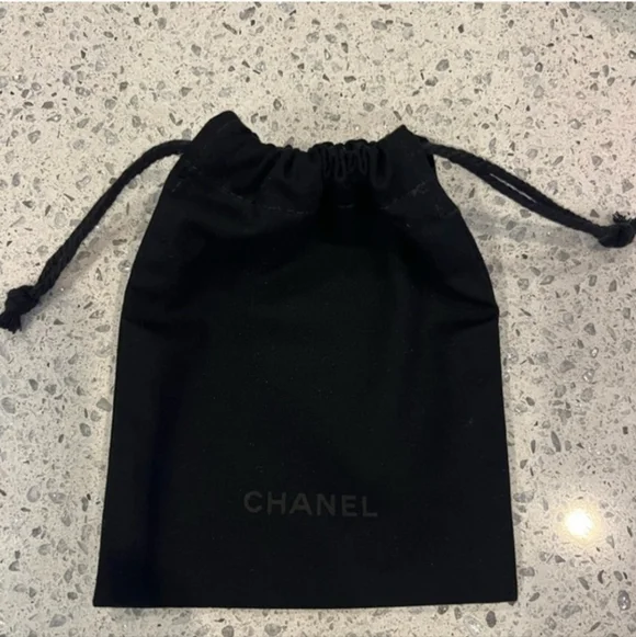 CHANEL Gold Floral and Silver Star Charm and Chanel gift bag accessories - Picture 7 of 12